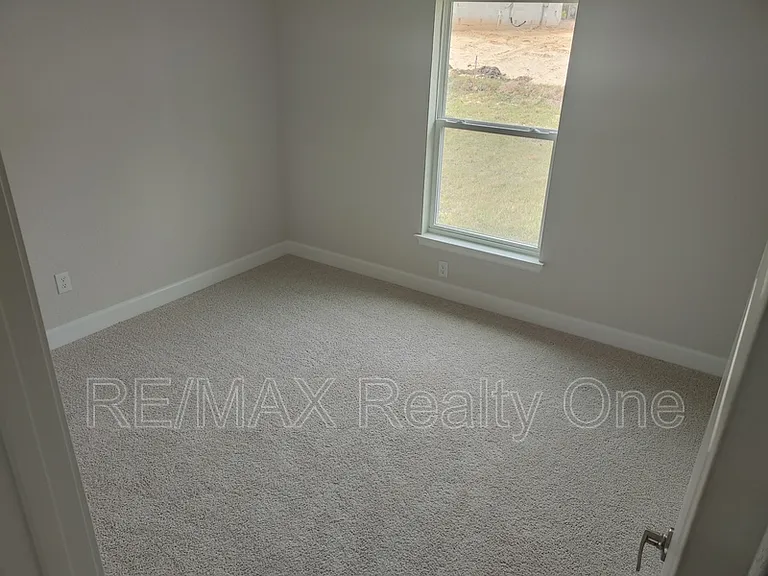 8398 N Jay Dr — Photo 11