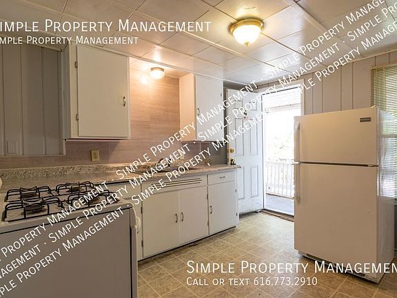 2nd image of 1323 Hamilton Ave NW Unit 4