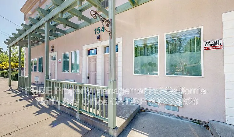154 Railroad Ave #B — Photo 6