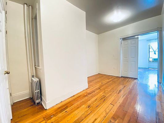 5th image of 523 Dean St APT 3R