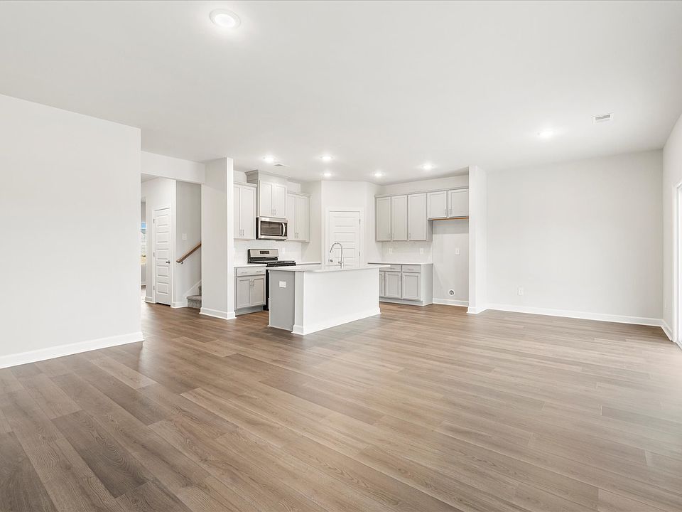 Welcome to the Chatham floorplan at The Farm at Wells Creek - Signature Collection.