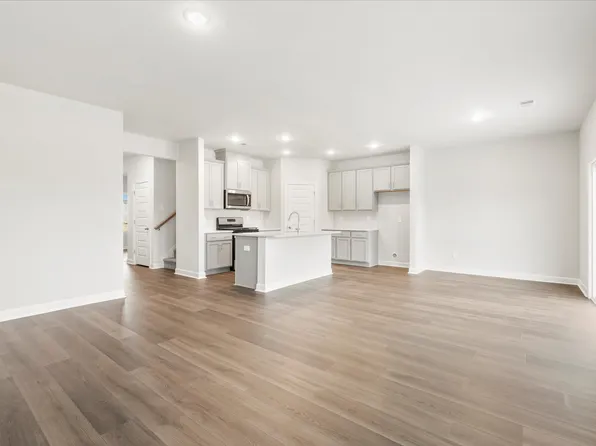 Chatham Plan, Creek Ridge - Signature Collection