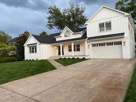 2 car garage/large driveway!