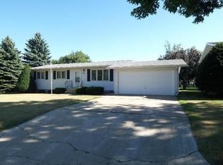 210 Deschepper St, Marshall, MN 56258