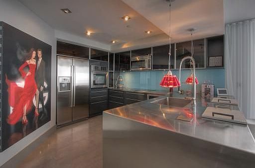 2nd image of 10 Venetian Way APT 2001