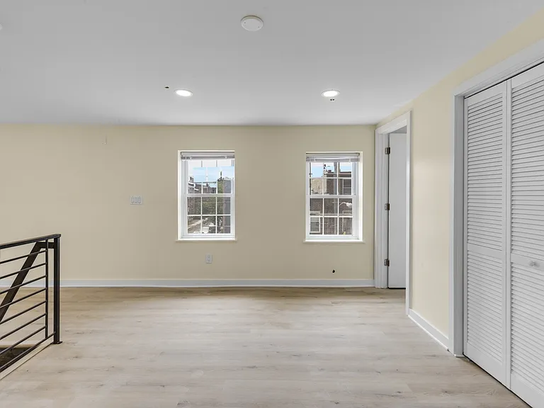 2723 E Huntingdon St #3 — Photo 6