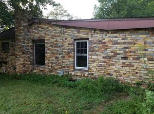 4778 Maple Grove Rd SE, Uhrichsville, OH 44683