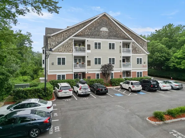 190 Chickering Rd Unit 212D, North Andover, MA 01845