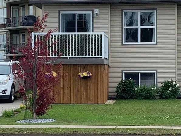 12307 W 103rd St, Grande Prairie, AB T8V 2L4