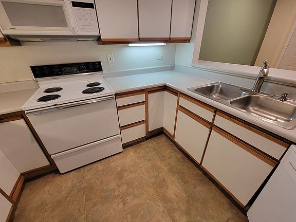 5th image of 33 S Boulder Cir APT 203