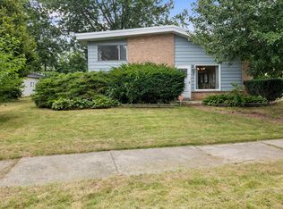 105 Willow St, Park Forest, IL 60466