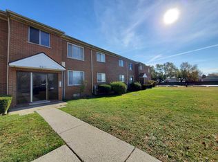 31805 Kelly Rd APT 19, Fraser, MI 48026