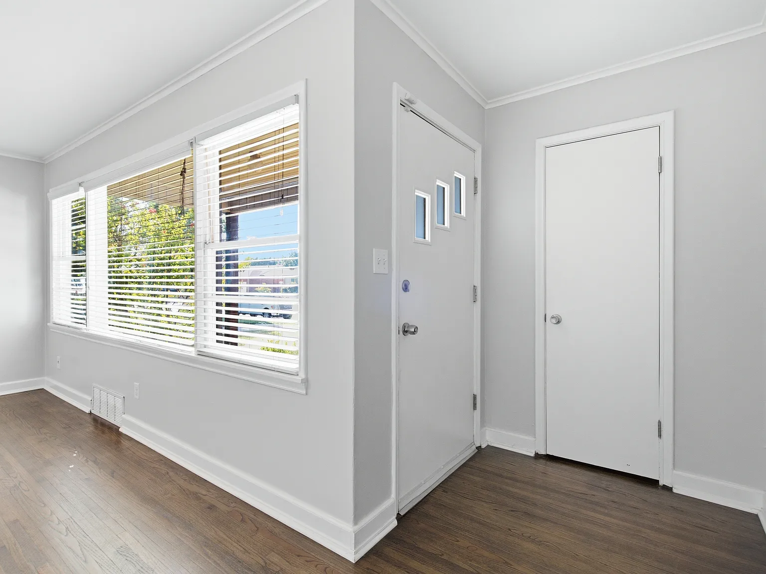 3 bed, 1091 sqft, $1,350 — Photo 4