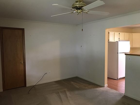 3rd image of 2638 Emmet St