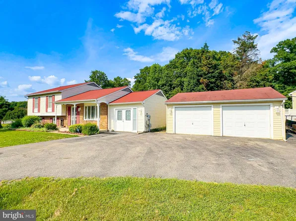 12587 Council Oak Dr, Waldorf, MD 20601