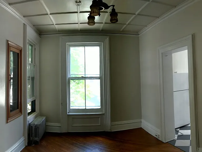 125 W Green St — Photo 25
