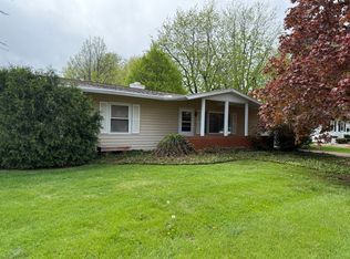 2112 Schuyler Dr, Peru, IL 61354