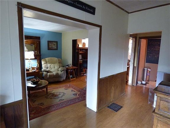 3rd image of 432 Glenwood Dr