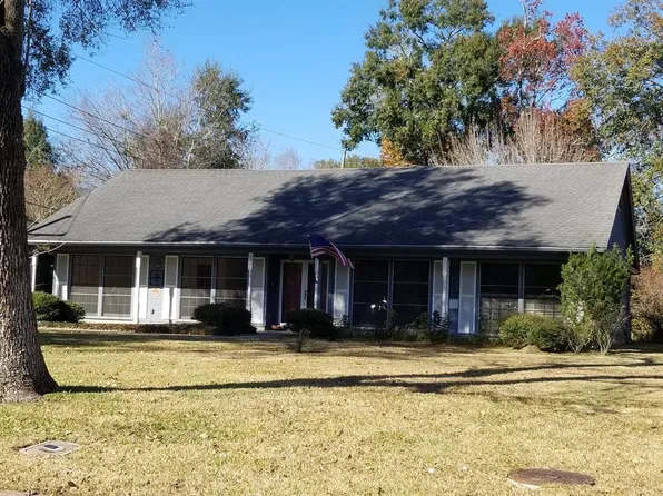 5530 Bristol Dr, Beaumont, TX 77707