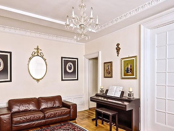 2nd image of 828 7th Ave #11L