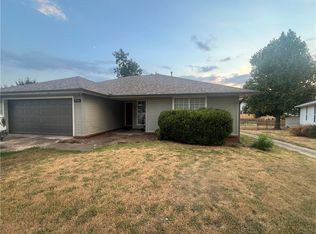 916 S 25th St, Rogers, AR 72758