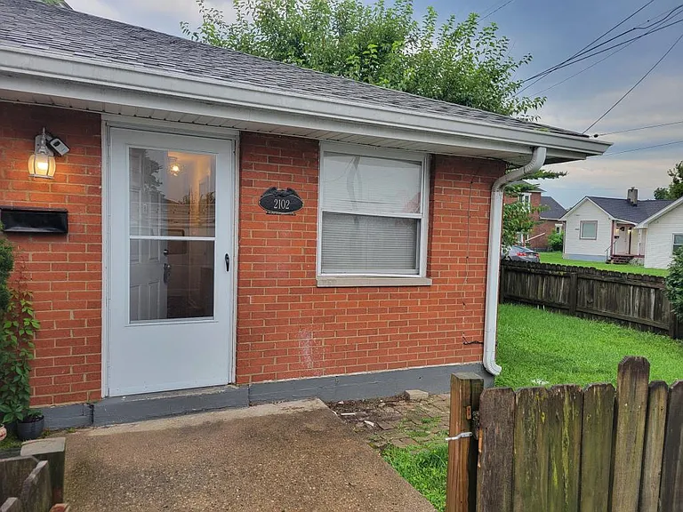 2102 Bickmore Ave — Photo 1