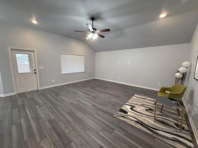 8301 Grayson Trl — Photo 3