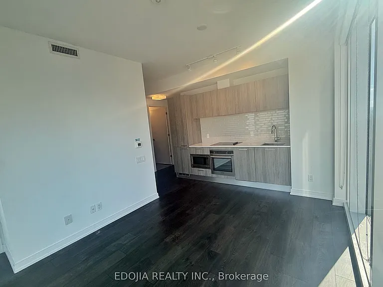 3 Gloucester St #3502 — Photo 10