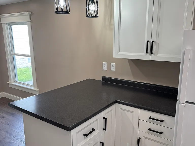 452 W Adams St #1 — Photo 2