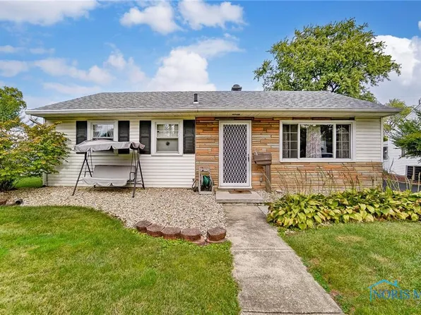 720 Oaklawn Ave, Fostoria, OH 44830