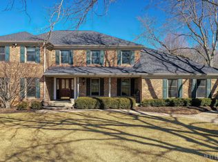 54 Flint Dr, Lake Barrington, IL