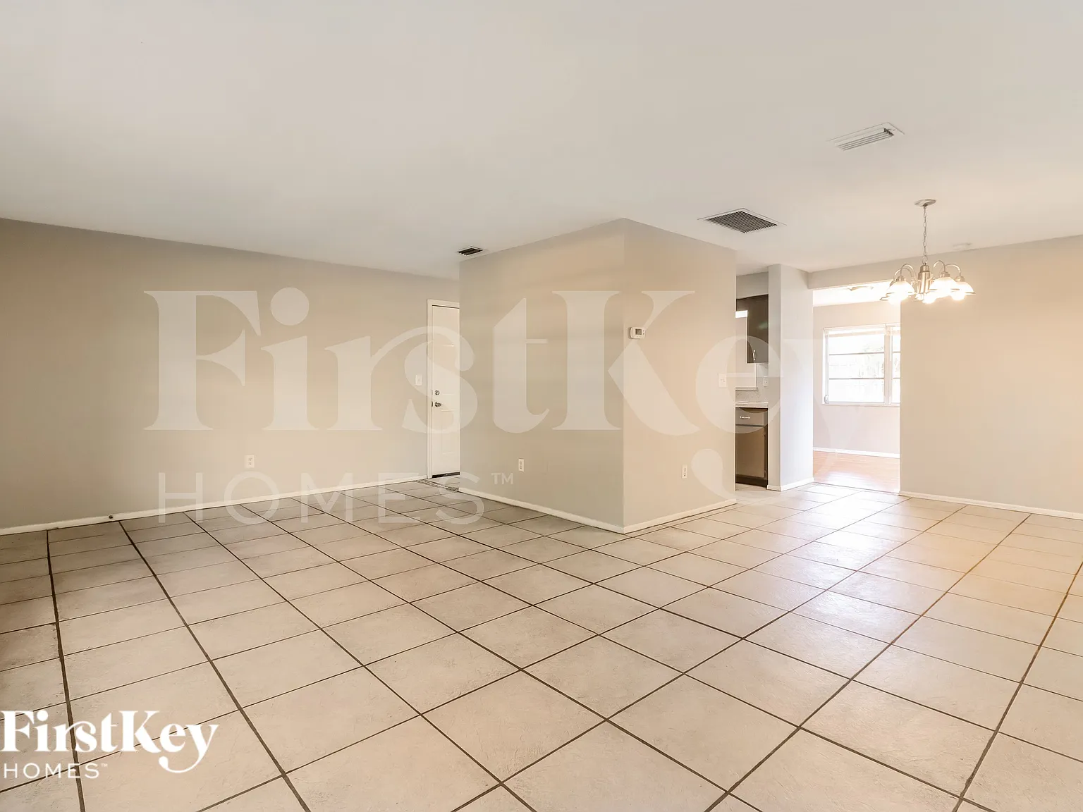 3 bed, 2.0 bath, 1500 sqft, $3,140 — Photo 3