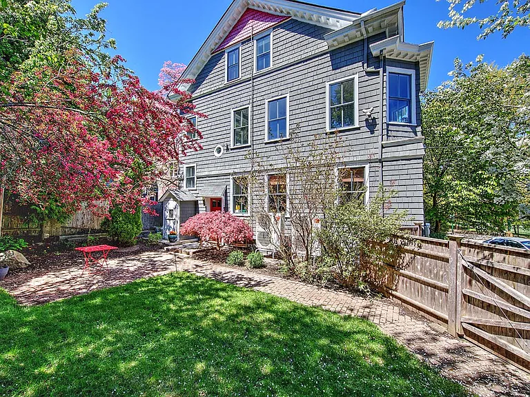 240 Brown St #2 — Photo 52