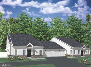 21 Cedar Cir #11, Levittown, PA