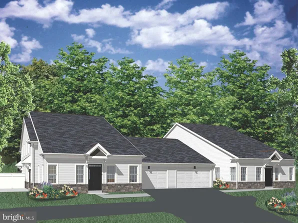 21 Cedar Cir #11, Levittown, PA 19055