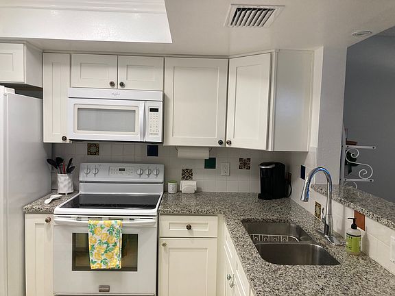 3rd image of 601 N Hercules Ave APT 405