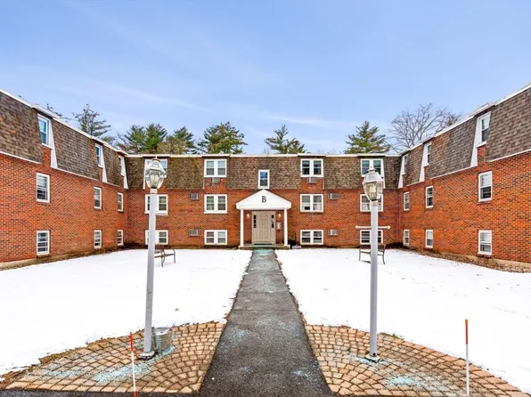 870 Haverhill St APT 21B, Rowley, MA 01969