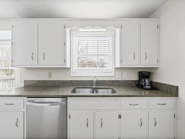 3269 Tabby Dr — Photo 13