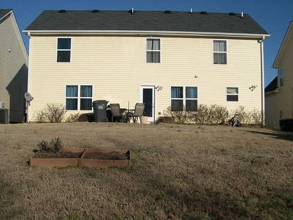 3rd image of 3048 Meadow Point Dr