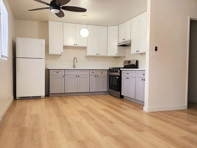 1630 S Gramercy Pl #1 — Photo 2