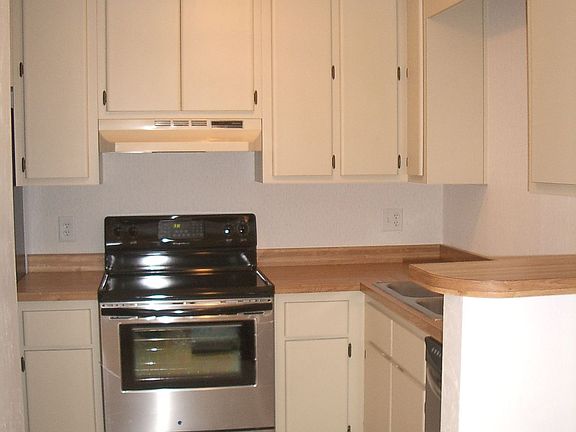 4th image of 5117 NW 33rd Pl