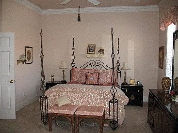 4th image of 4900 Shaftesbury Pl