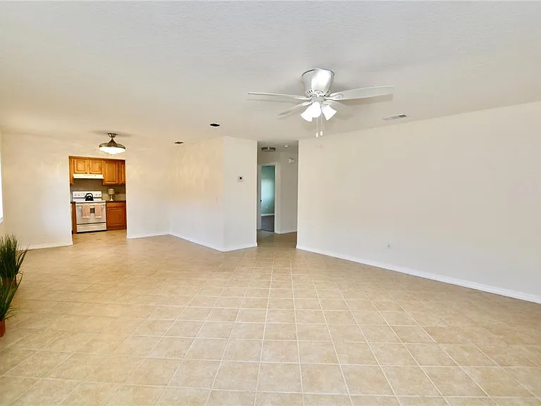 6150 Gulfport Blvd S — Photo 14