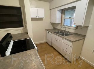 426 Eleanor St, Pitcairn, PA 15140