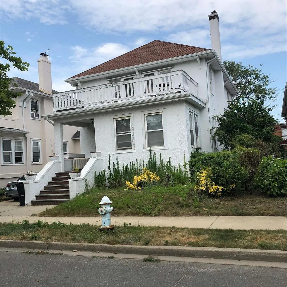 2 bed, 1.0 bath, 2242 sqft, $3,600 — Photo 1