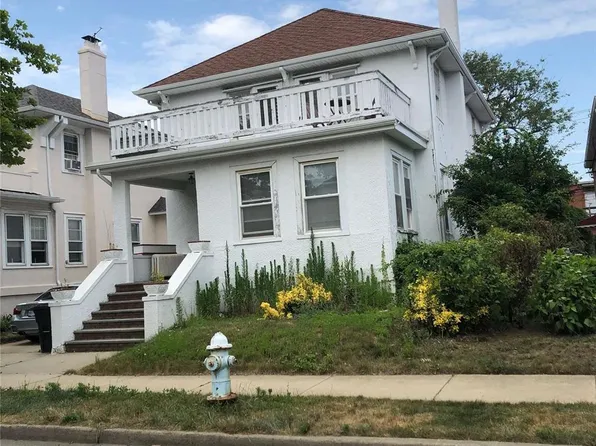 147 E Walnut St, Long Beach, NY 11561