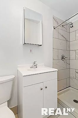 5th image of 284 Mulberry St APT 23