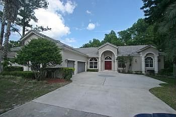 3rd image of 221 Leslie Ln