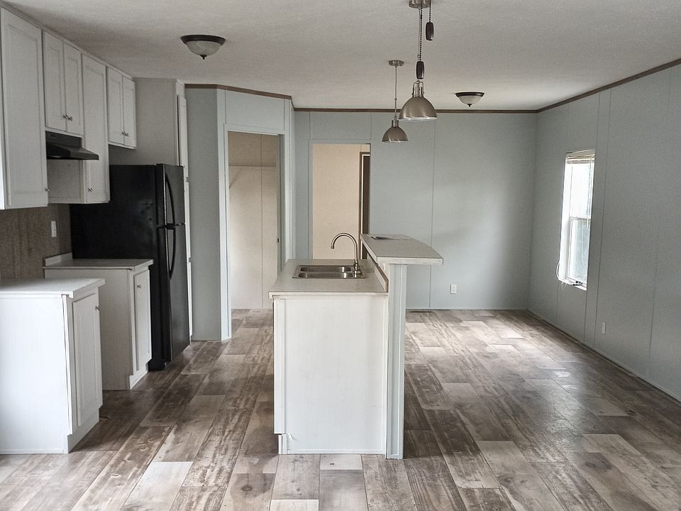 1st image of 172 Willow Ln