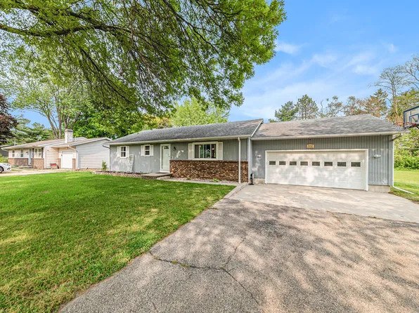 502 N Miller St, Paw Paw, MI 49079